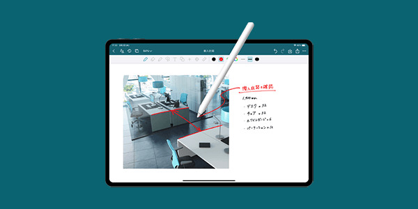 手書きノートアプリで、画像に専用ペンでコメントを書くイメージ